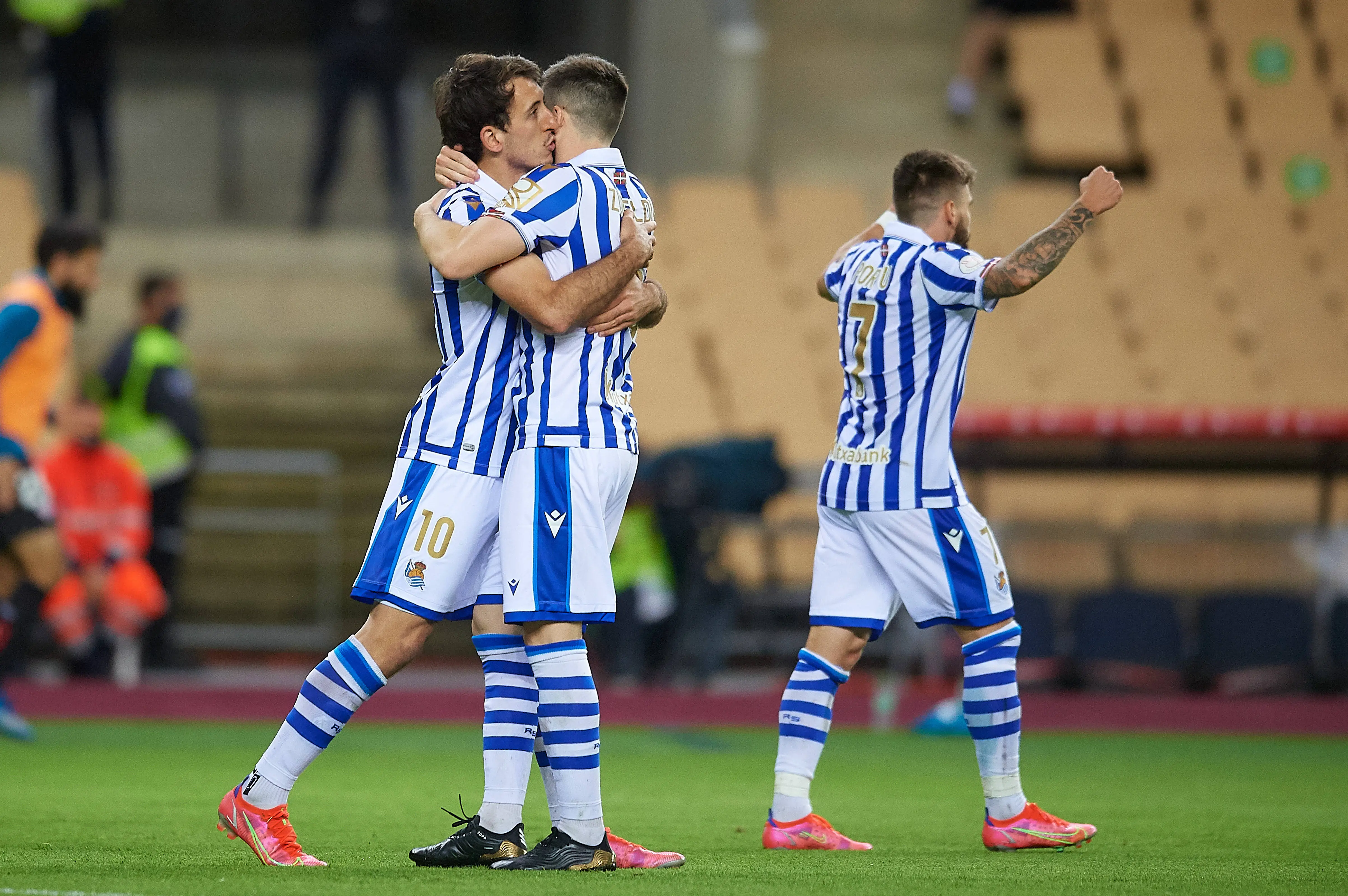 包含欧联倒计时；皇家社会集结日伤情更新；细节引发关注；态度坚定；数据趋势出现新变化的词条