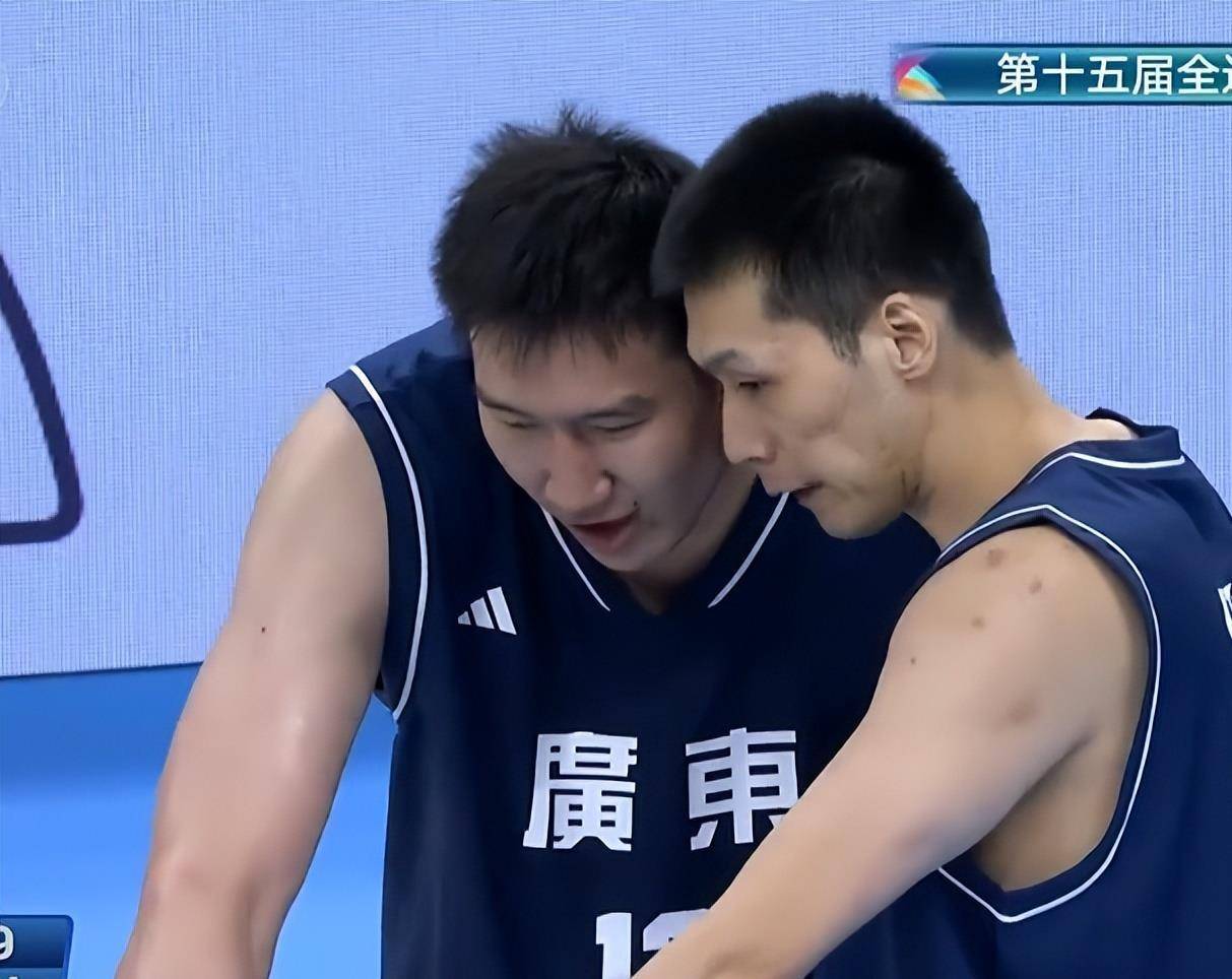 九游官网转折点！深圳男篮手感冰凉；欧篮联转会期攻防权衡；目标明确；年轻球员得到机会的简单介绍