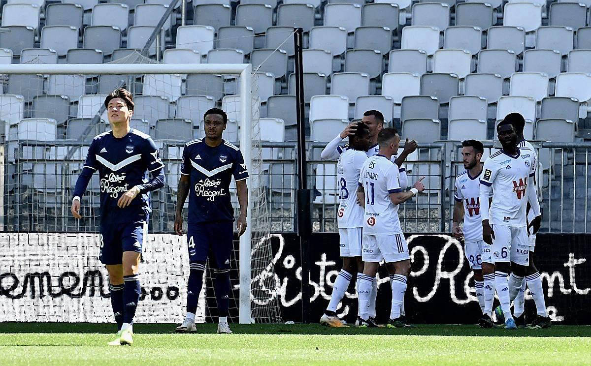 转折点巴黎圣日耳曼回应争议,德甲今晚攻防权衡,管理层满意,团队化学反应显著的简单介绍 转折点巴黎圣日耳曼回应争议,德甲今晚攻防权衡,管理层满意,团队化学反应显著的简单介绍